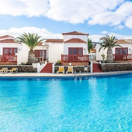 卡斯蒂约海滩洋房酒店 2*