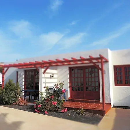 假日公园 卡斯蒂约海滩洋房酒店 2*